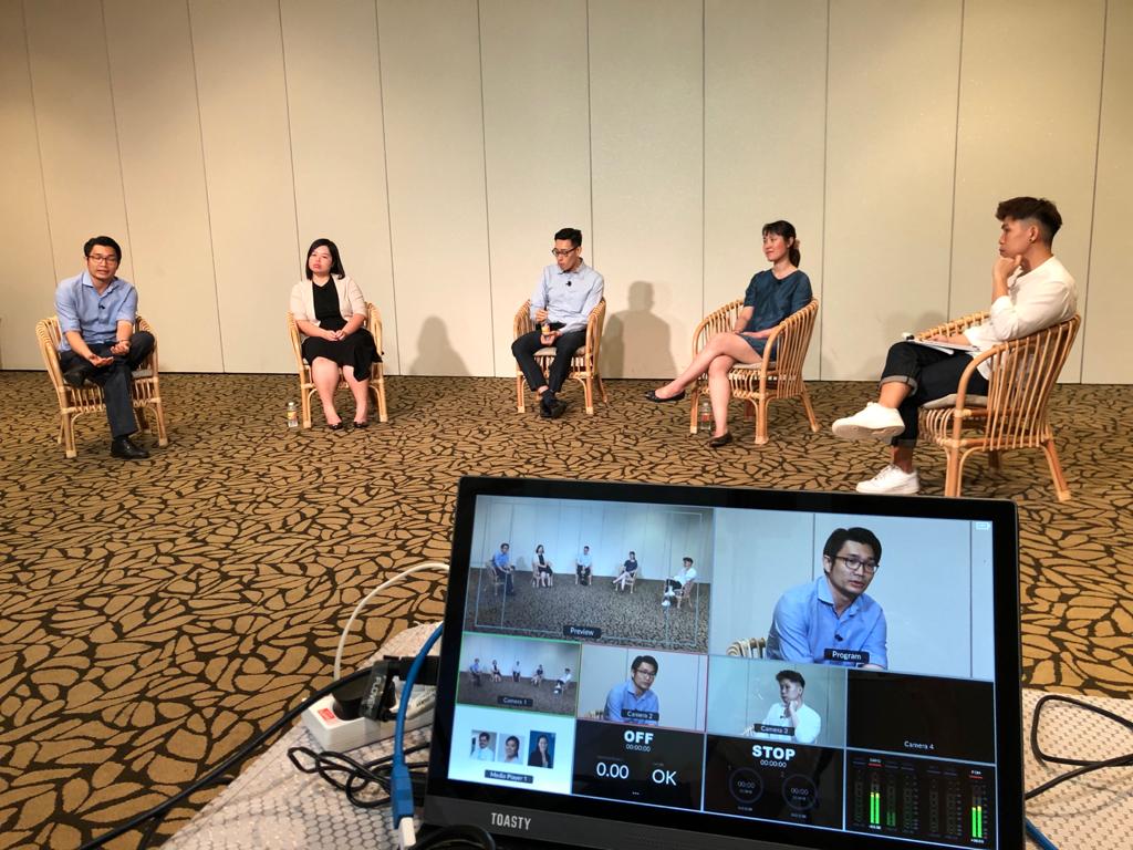 Livestreaming_Scene_8